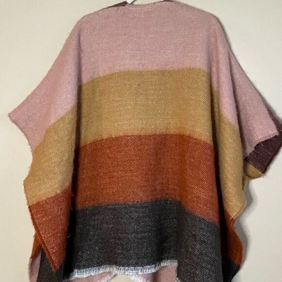 ISA‎ & STEF INC multicolor poncho one size - Picture 6 of 10